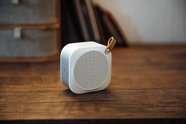 smart speaker smart speaker